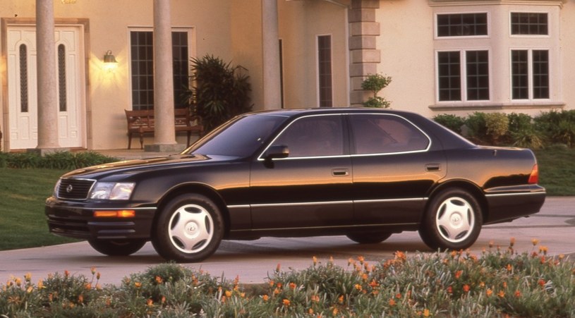 Lexus LS 400 (II generacja) /Informacja prasowa