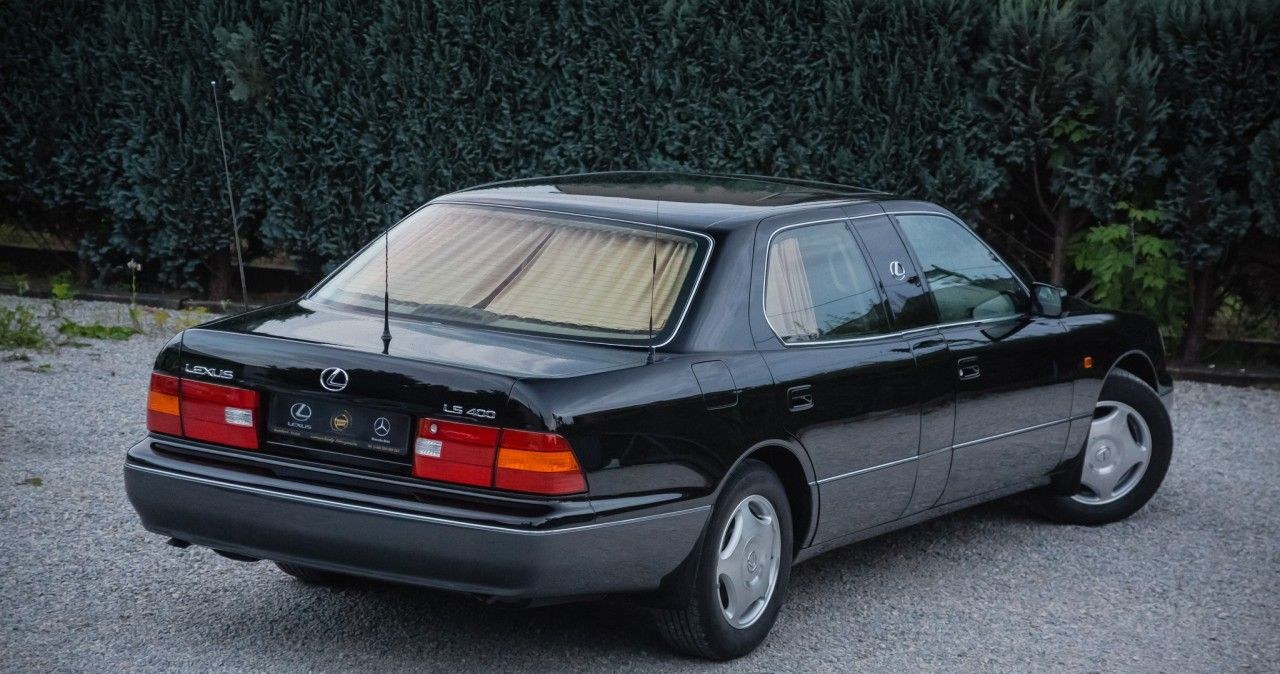 Lexus LS 400 /Informacja prasowa