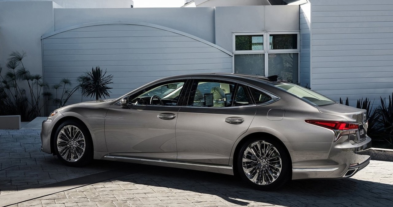 Lexus LS 500 /Informacja prasowa