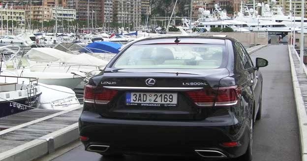 Lexus LS 600h L /INTERIA.PL