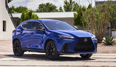 Lexus NX drugiej generacji. Największe zmiany we wnętrzu