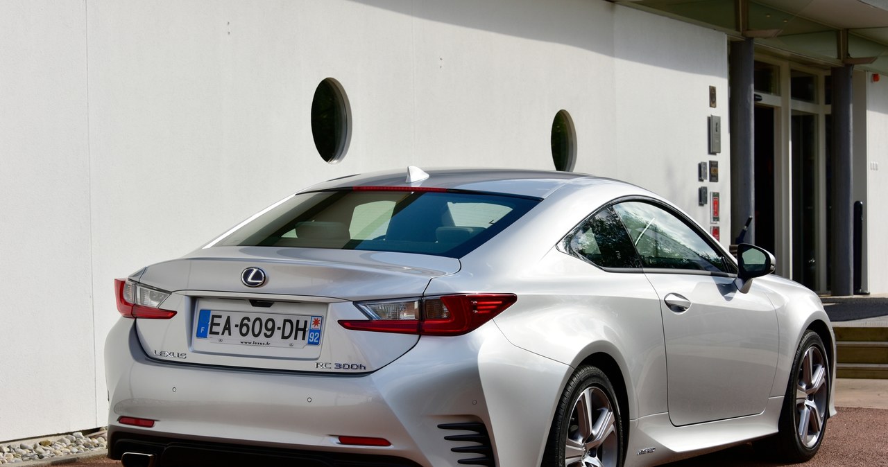 Lexus RC 300h /Informacja prasowa