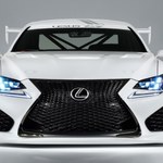 Lexus RC F GT3 i Toyota Yaris WRC w Tokio