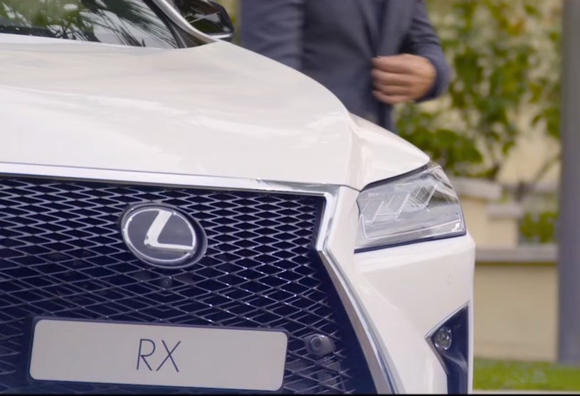 Lexus RX i... James Bond? /Informacja prasowa