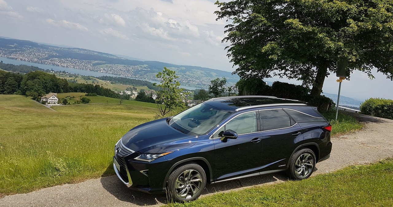 Lexus RX w wersji "long" /INTERIA.PL