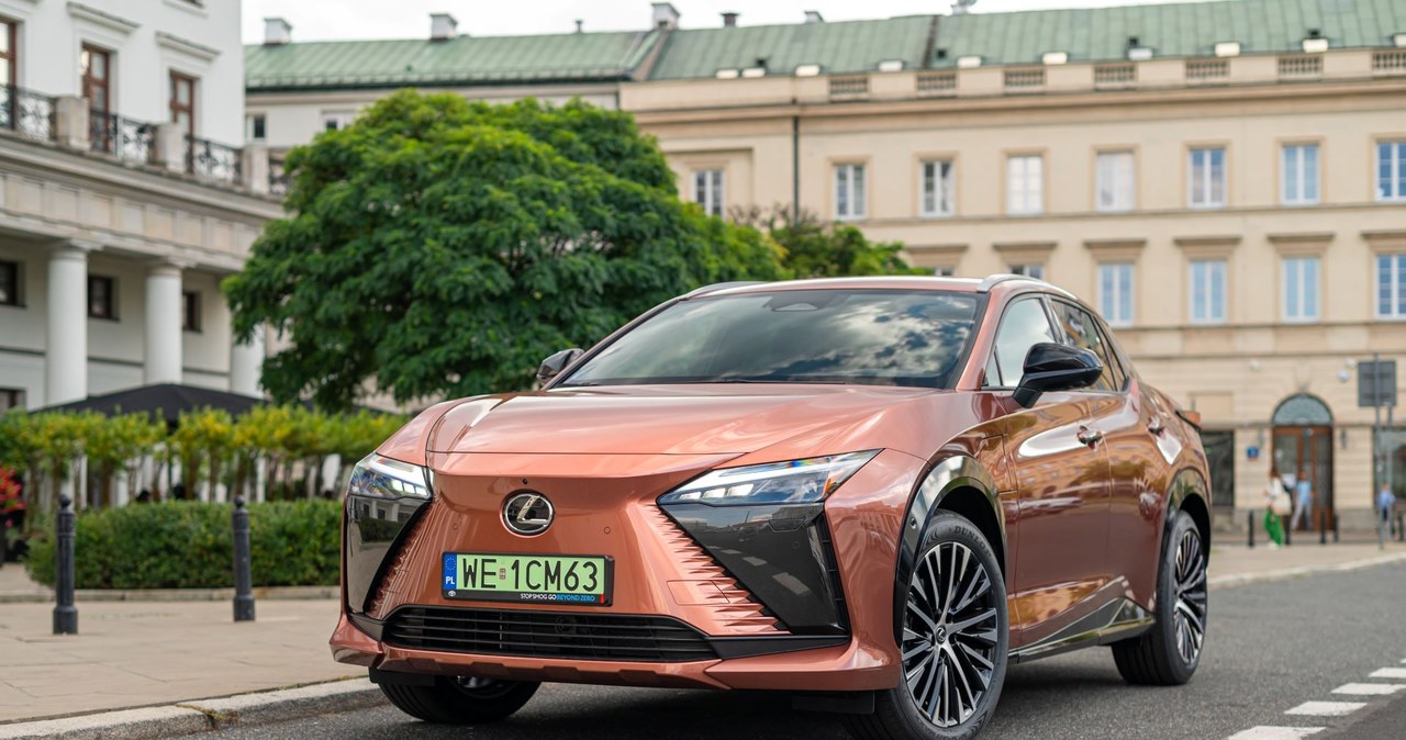 Lexus RZ dostępny jest wyłącznie z napędem elektrycznym. /materiały prasowe