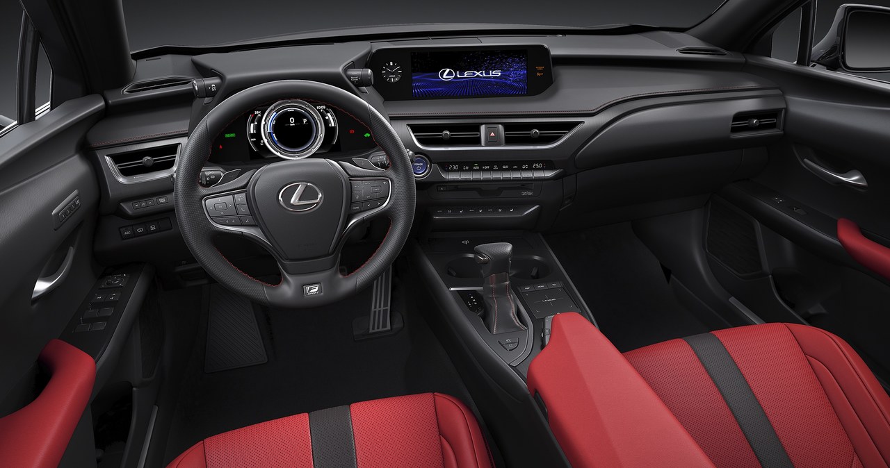 Lexus UX /Lexus