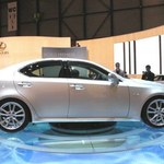 Lexus z Dieslem