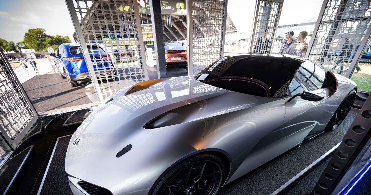 Lexus zaprezentował w Goodwood elektryczny prototyp /materiały prasowe