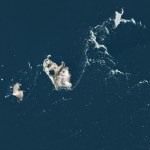 wulkanizm Leżą ponad 1600 km od najbliższego kontynentu. Pierwsze tak wyraziste zdjęcie