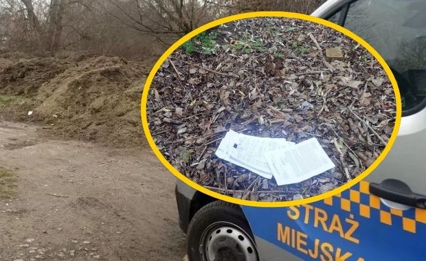 Leżały w trawie nad Wisłą. Strażnicy miejscy znaleźli dokumenty z poufnymi danymi