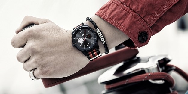 LG G Watch R - inteligentny zegarek LG z systemem Android Wear /materiały prasowe