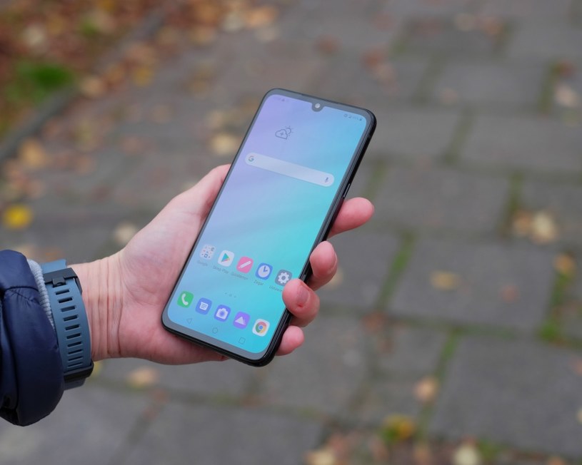 LG G8X ThinQ /INTERIA.PL