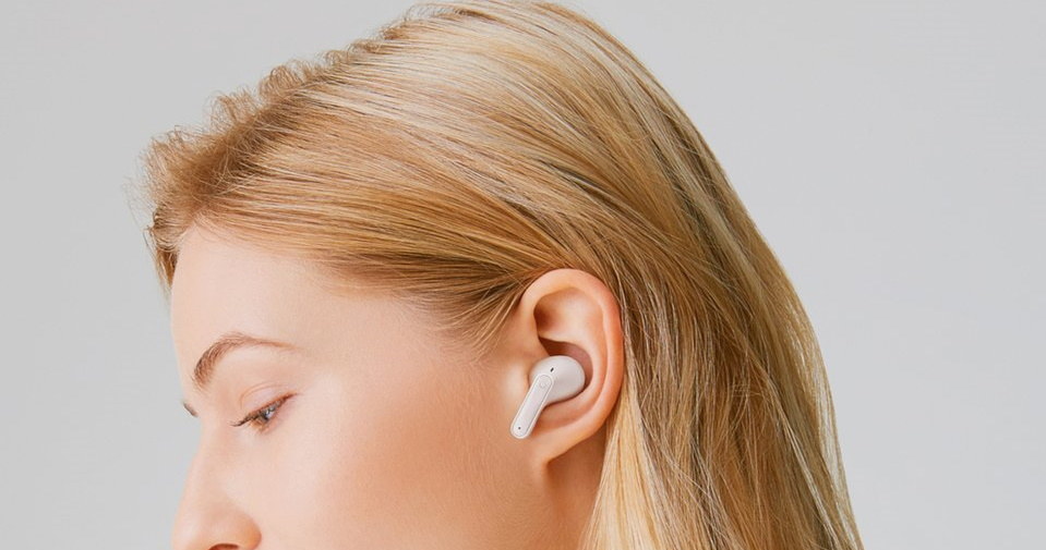 LG Tone Free FP8  - słuchawki dobrze leżą w uchu /materiały prasowe