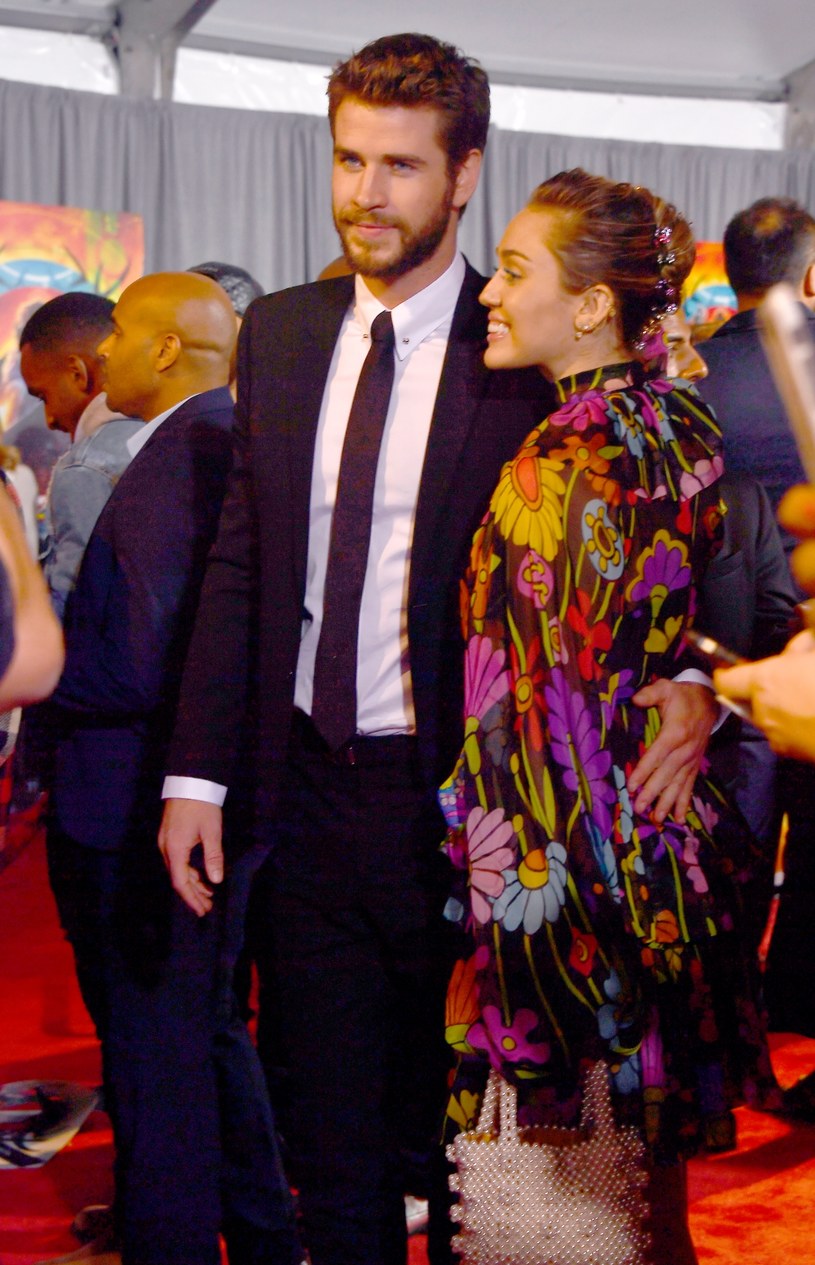 Liam Hemsorth i Miley Cyrus /Frazer Harrison /MWMedia