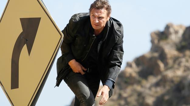Liam Neeson w scenie z filmu "Uprowadzona 3" /materiały dystrybutora