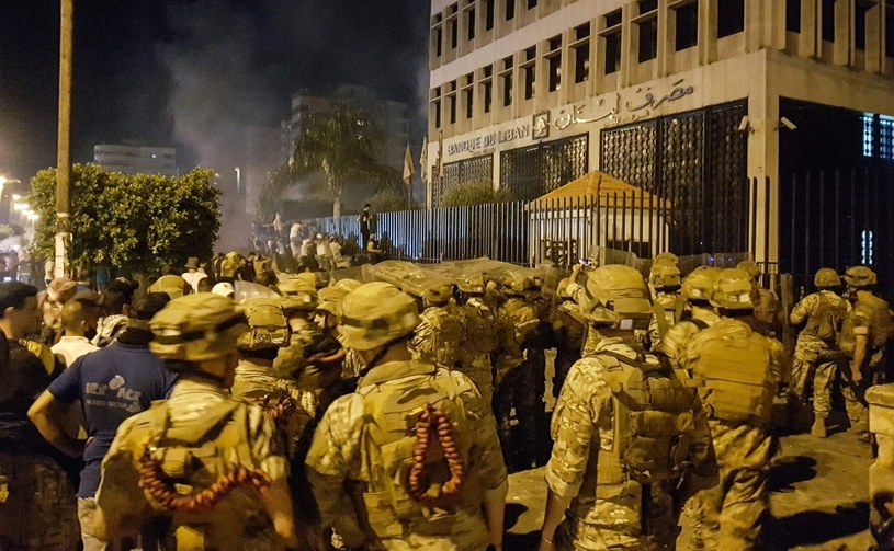 Liban pogrąża się w chaosie /AFP
