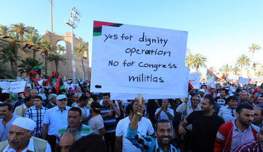 Libia: Demonstracje poparcia dla generała walczącego z islamistami