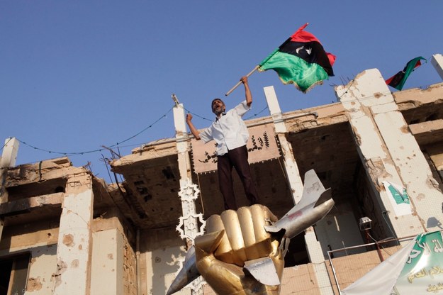 Libia jest podzielona między rywalizujące ze sobą frakcje polityczne i wojskowe /Marco Salustro /PAP/EPA