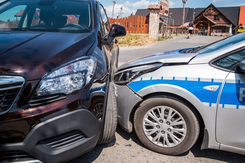 Liczba kolizji drogowych niepokojąco wzrasta /Marcin Buniecki /Agencja SE/East News