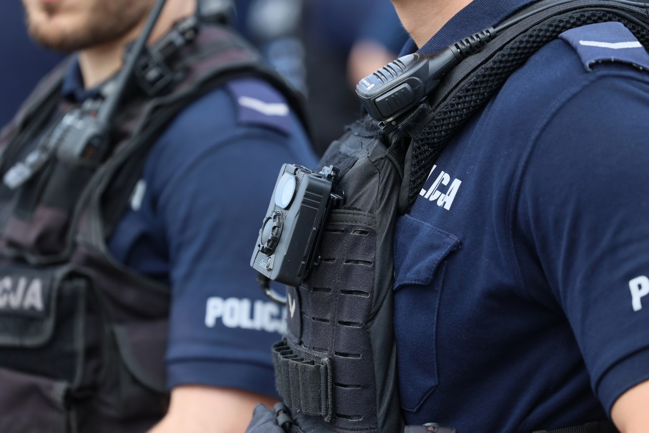 Liczba policjantów w Polsce wciąż spada. Problemu nie rozwiązują podwyżki