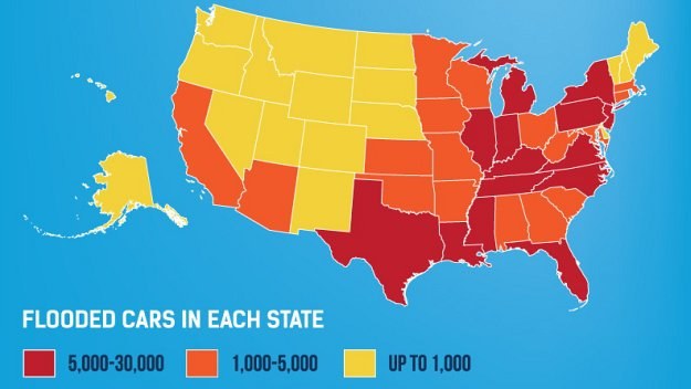 Liczba samochodów popowodziowych w poszczególnych stanach USA. /Carfax.com