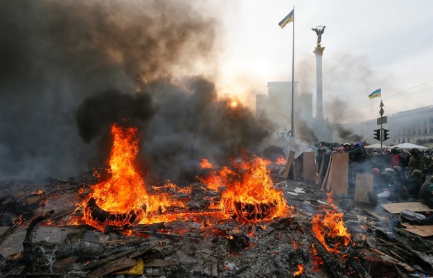 Liczba śmiertelnych ofiar strać w Kijowie wzrosła do 26 /SERGEY DOLZHENKO /PAP/EPA