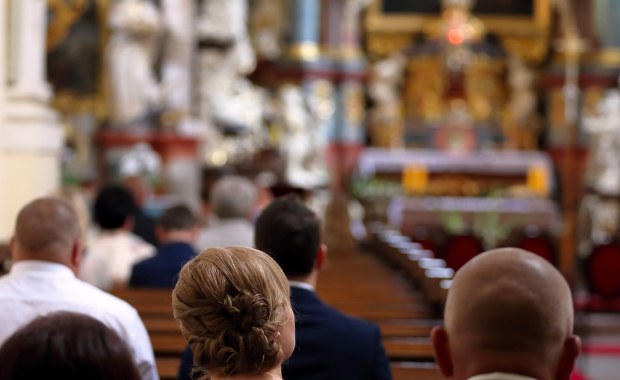 ​Liczenie wiernych w polskich parafiach. Proboszcz komentuje: "To żenująca hipokryzja"