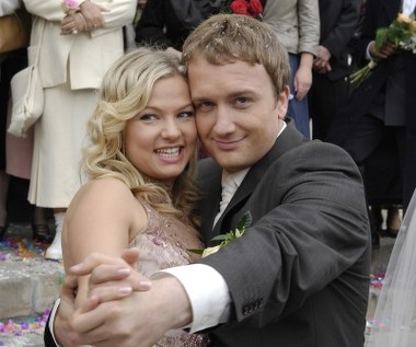 Liczne role serialowe, w których wystąpił, przyniosły mu uznanie widzów.

Z powodzeniem zagrał nieco zagubionego prawnika, Wojtka Płaskę w "Magdzie M." (na zdjęciu). W serialu "Teraz albo nigdy!" wiarygodnie wcielił się w pewnego siebie biznesmena, Roberta. Również Robertem, tym razem księdzem, stał się w przebojowym serialu "Ranczo". Sprawdził się także w repertuarze komediowym. Z brawurą wcielił się w tytułową rolę w sitcomie "Halo, Hans!".

"Nie będę udawał skromności - uważam, że mam talent, inaczej nie brnąłbym w ten zawód, ale potrzebne jest jeszcze szczęście" - wyznaje aktor.