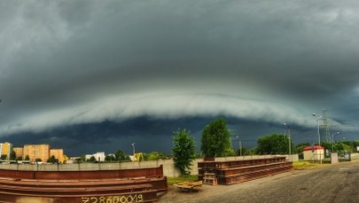 Liczne zalania, mężczyzna rażony piorunem. Nawałnice nad Polską
