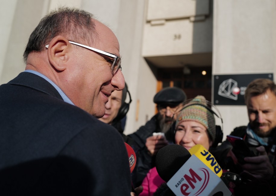 Lider górniczej Solidarności Bogusław Hutek, w drodze rozmowy płacowe w Polskiej Grupie Górniczej / 	Andrzej Grygiel    /PAP