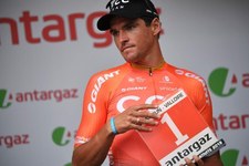 Lider grupy kolarskiej CCC Greg Van Avermaet doznał urazu kolana