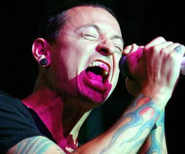 Lider Linkin Park z popiołów