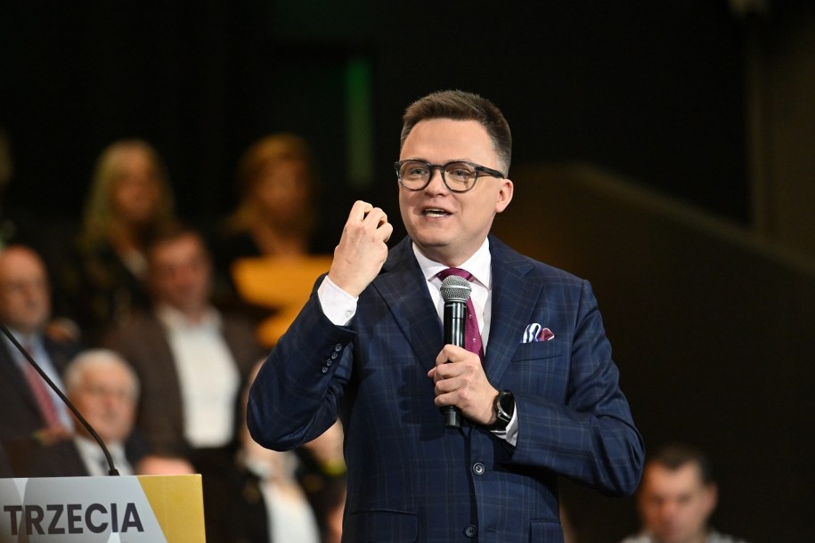 Lider Polski 2050 Szymon Hołownia podczas konwencji programowej Trzeciej Drogi w Kielcach /Piotr Polak /PAP