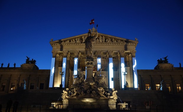  Lider prorosyjskiej partii zaproszony przez prezydenta. Polityczne trzęsienie w Austrii?