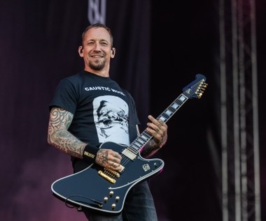 Lider Volbeat w deathmetalowym projekcie. Asinhell debiutuje