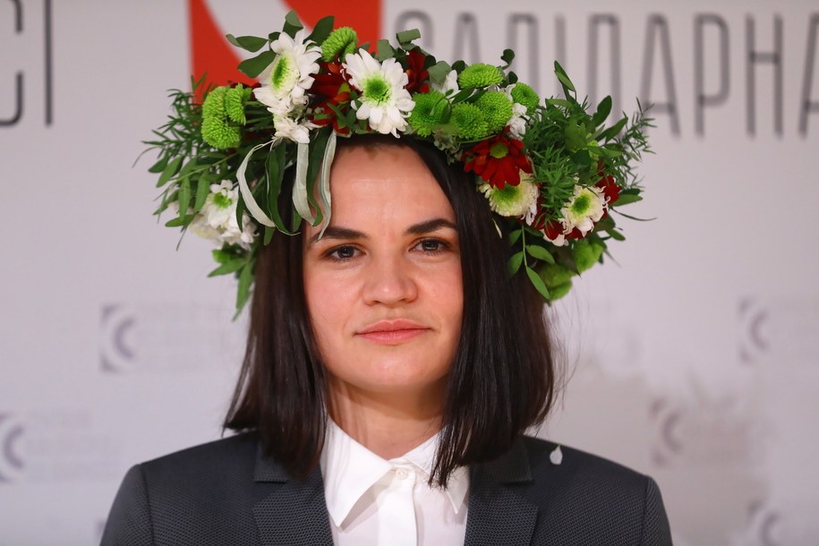 Liderka białoruskiej opozycji Swiatłana Cichanouska podczas okrągłego stołu w sprawach represjonowanych Białorusinów /Rafał Guz /PAP