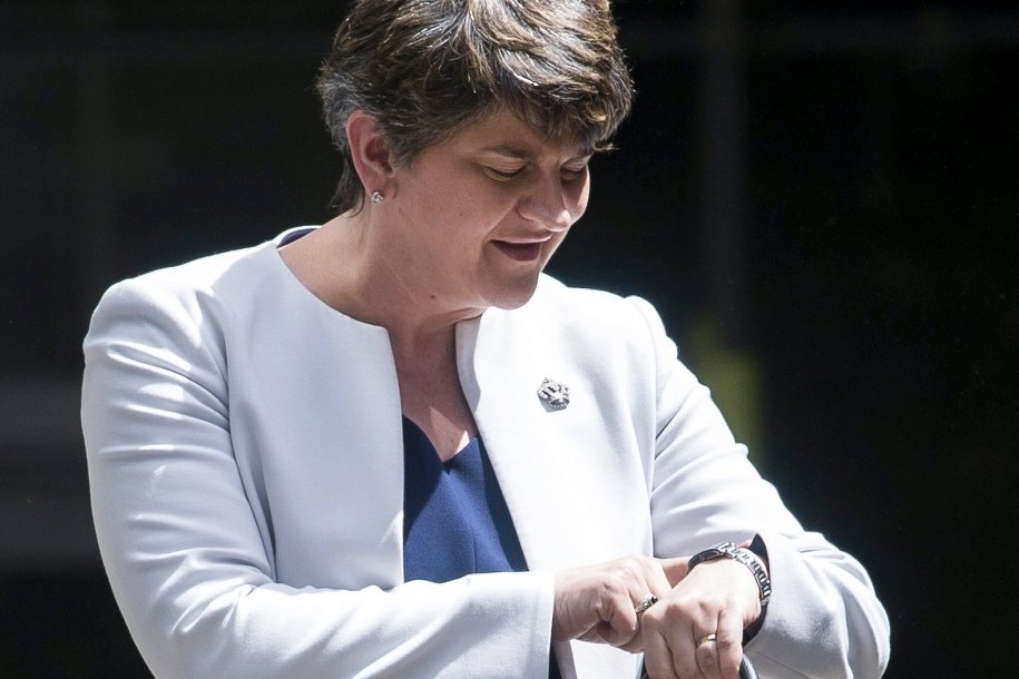 Liderka Demokratycznej Partii Unionistycznej (DUP) Arlene Foster. /WILL OLIVER  /PAP/EPA