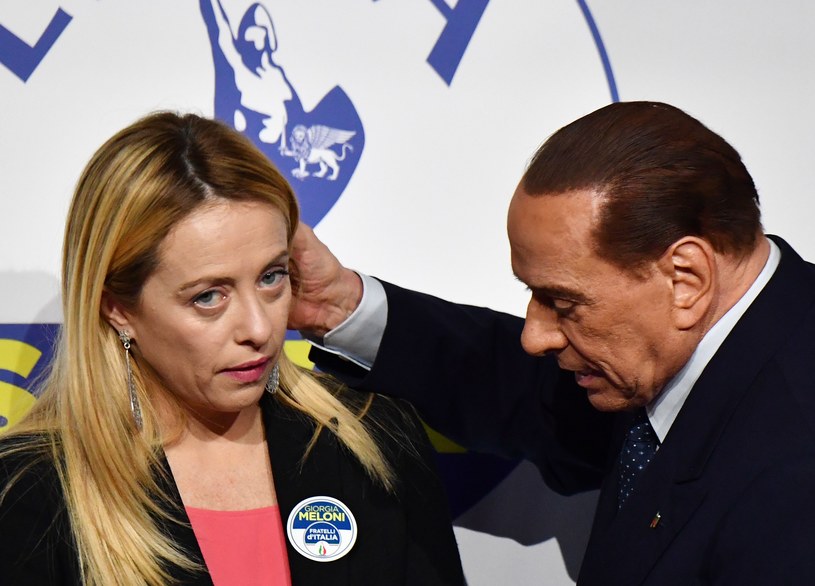Liderka prawicowej Fratelli d'Italia i lider Forza Italia Silvio Berlusconi podczas wspólnej konferencji prasowej /AFP