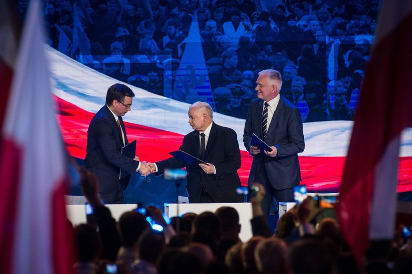 Liderzy Zjednoczonej Prawicy: Jarosław Kaczyński oraz Zbigniew Ziobro i Jarosław Gowin /Jacek Domiński /Reporter
