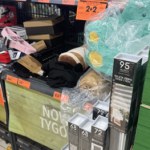 Lidl i Biedronka sprzedają markowe walizki przed wakacjami. Ceny mocno się różnią