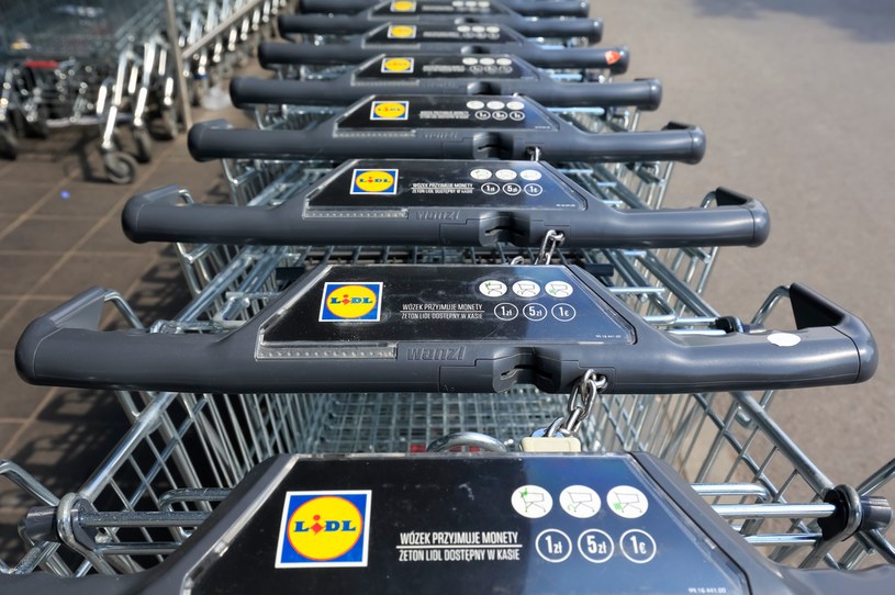 Lidl nie zmienia godzin otwarcia sklepów /123RF/PICSEL