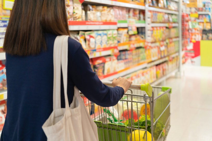 Lidl ogłosił akcję związaną z podwyżką VAT na żywność. Ceny setek produktów pozostaną bez zmian /123RF/PICSEL