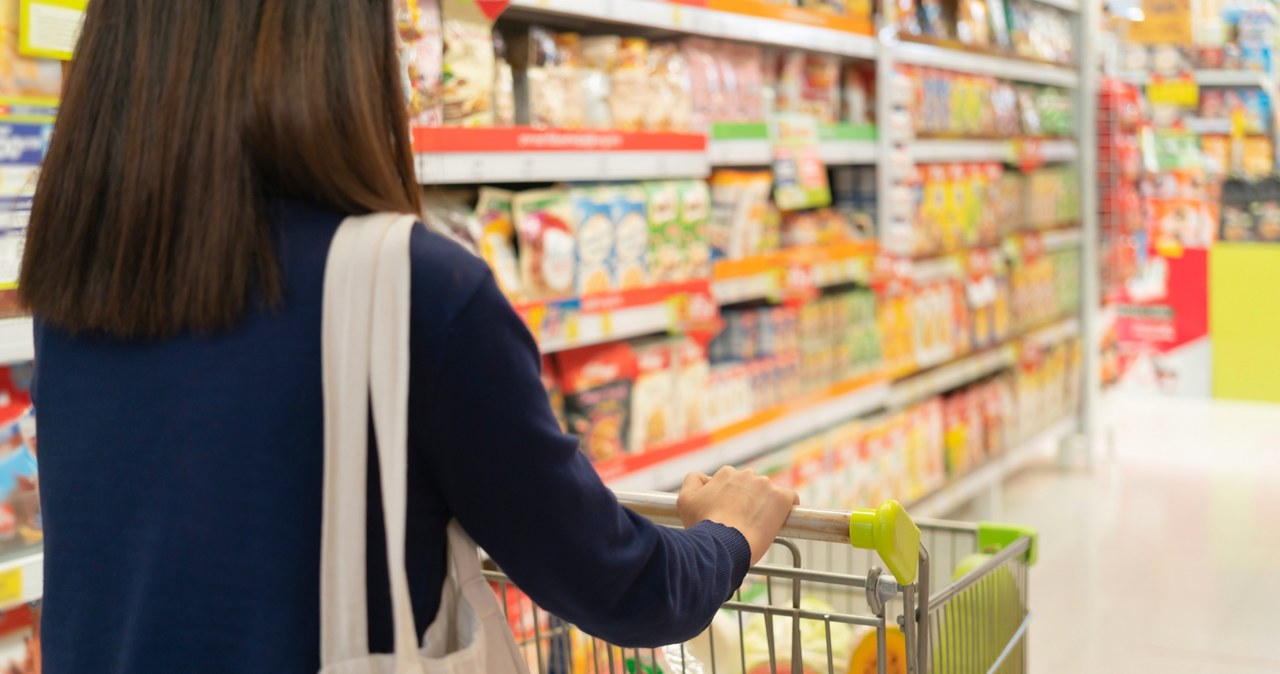 Lidl ogłosił akcję związaną z podwyżką VAT na żywność. Ceny setek produktów pozostaną bez zmian /123RF/PICSEL