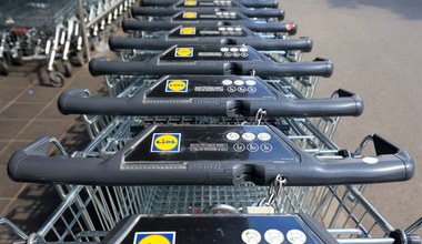 Lidl udostępnia nowe płatności. Akceptować będzie karty i kupony znanej sieci