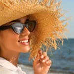 Lidl właśnie rozwiązuje wakacyjny problem. Okulary premium i kremy do opalania taniej.