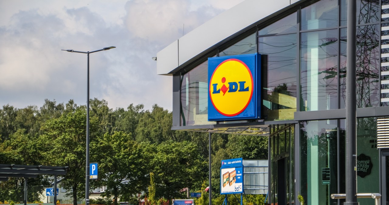 Lidl wycofuje partię produktu, w którym wykryto szkodliwy związek chemiczny /Michal Fludra/NurPhoto /AFP