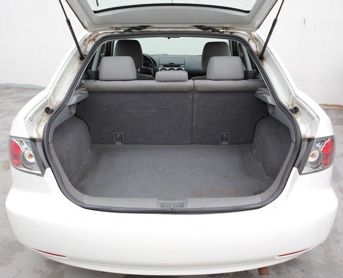 Liftback wyróżnia się największym otworem załadunkowym. /Motor