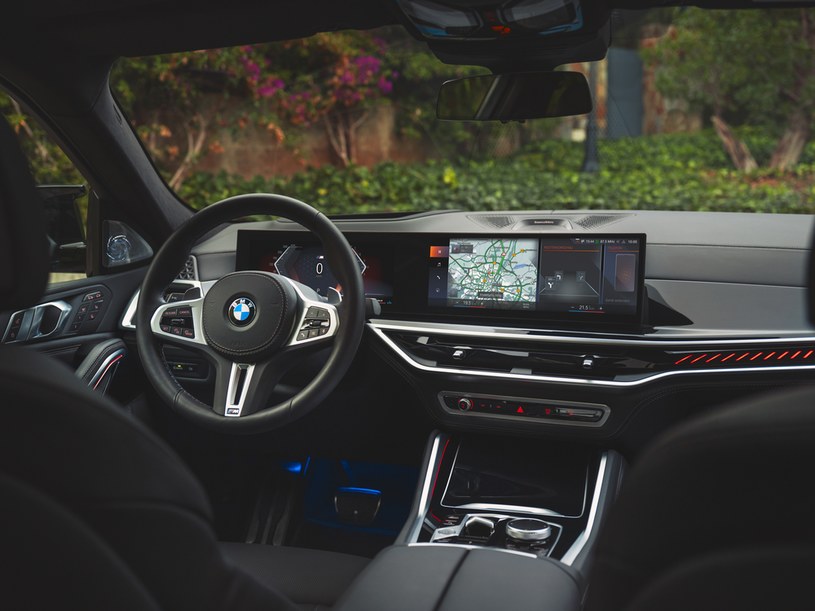 Lifting objął m.in nowy system BMW iDrive /materiały prasowe