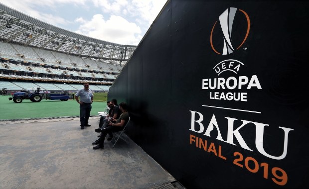 Liga Europy: Dziś londyński finał w Baku. Trofeum trafi do Chelsea albo Arsenalu